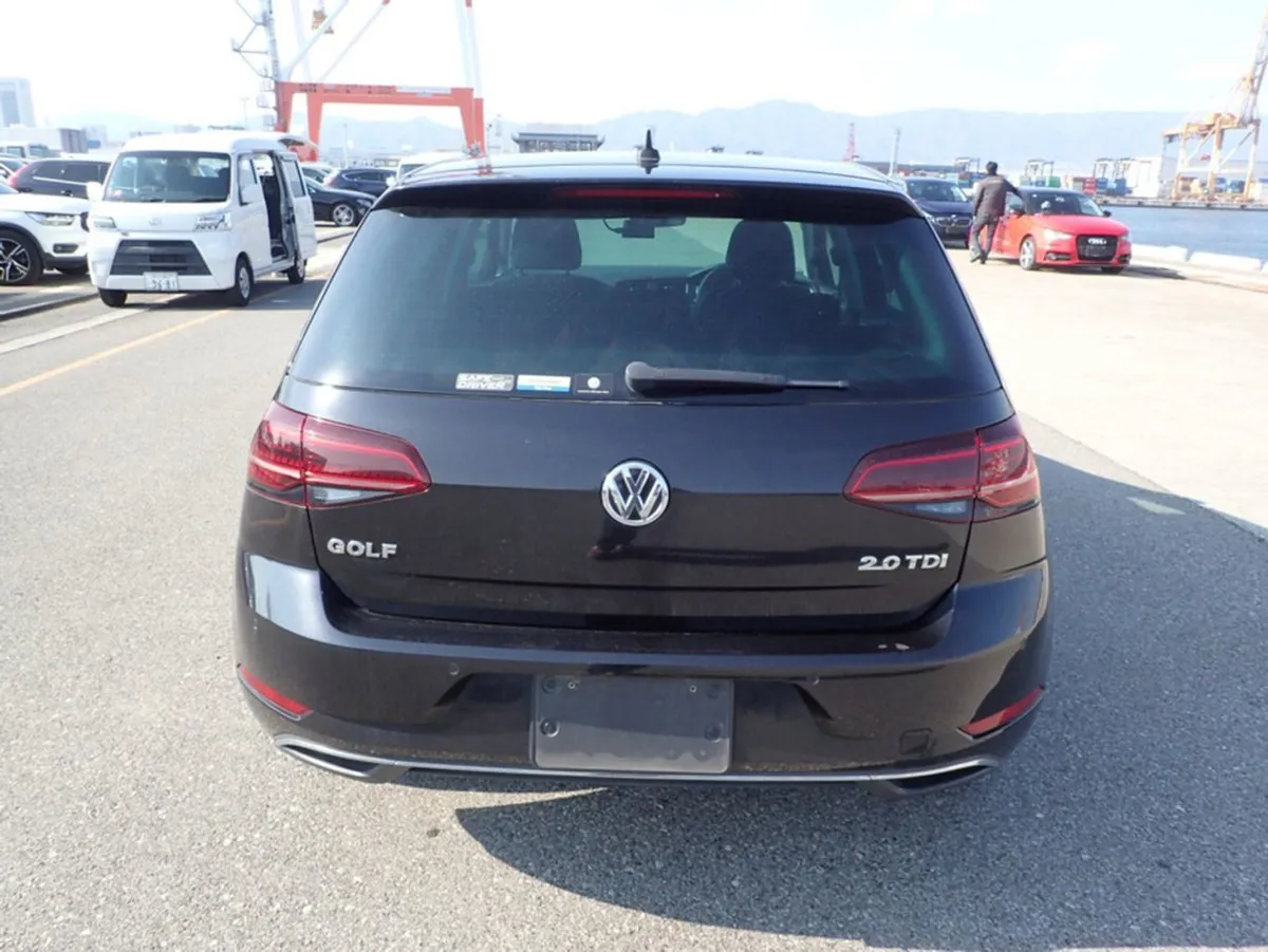 Volkswagen Golf 2.0 TDI Comfortline Premiem Plus - Image 4