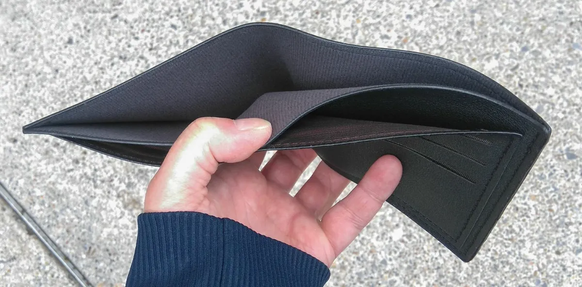 3 MEN'S WALLETS (BRAND NEW). - Image 3