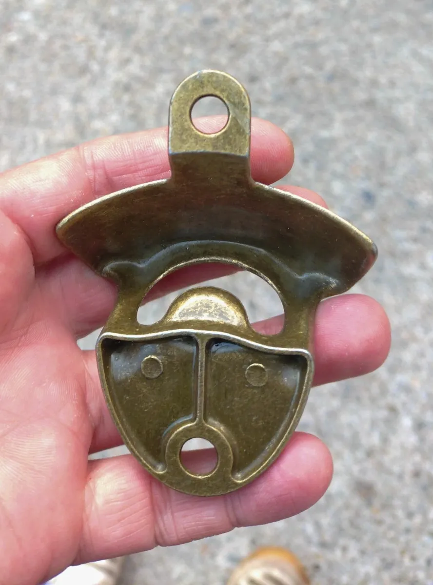 COCA COLA METAL WALL MOUNTED BOTTLE OPENER (NEW). - Image 4