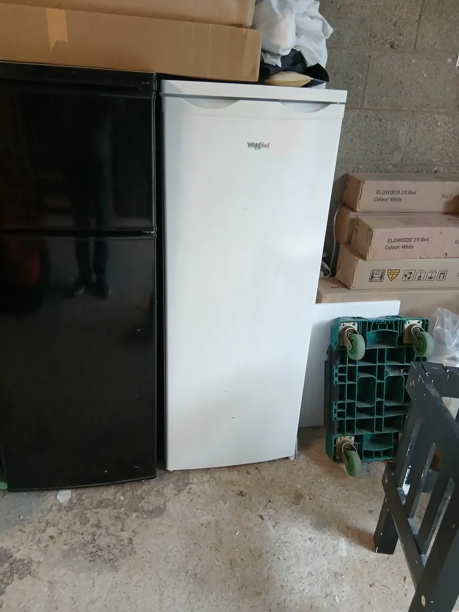Fridge freezer. Fridge. Washing machine - Image 3