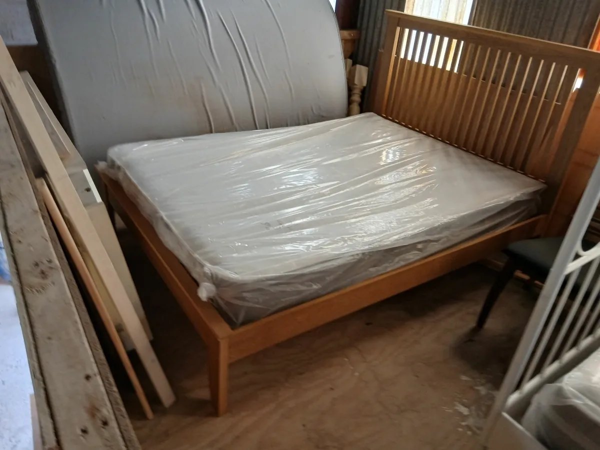 Beds - Image 2