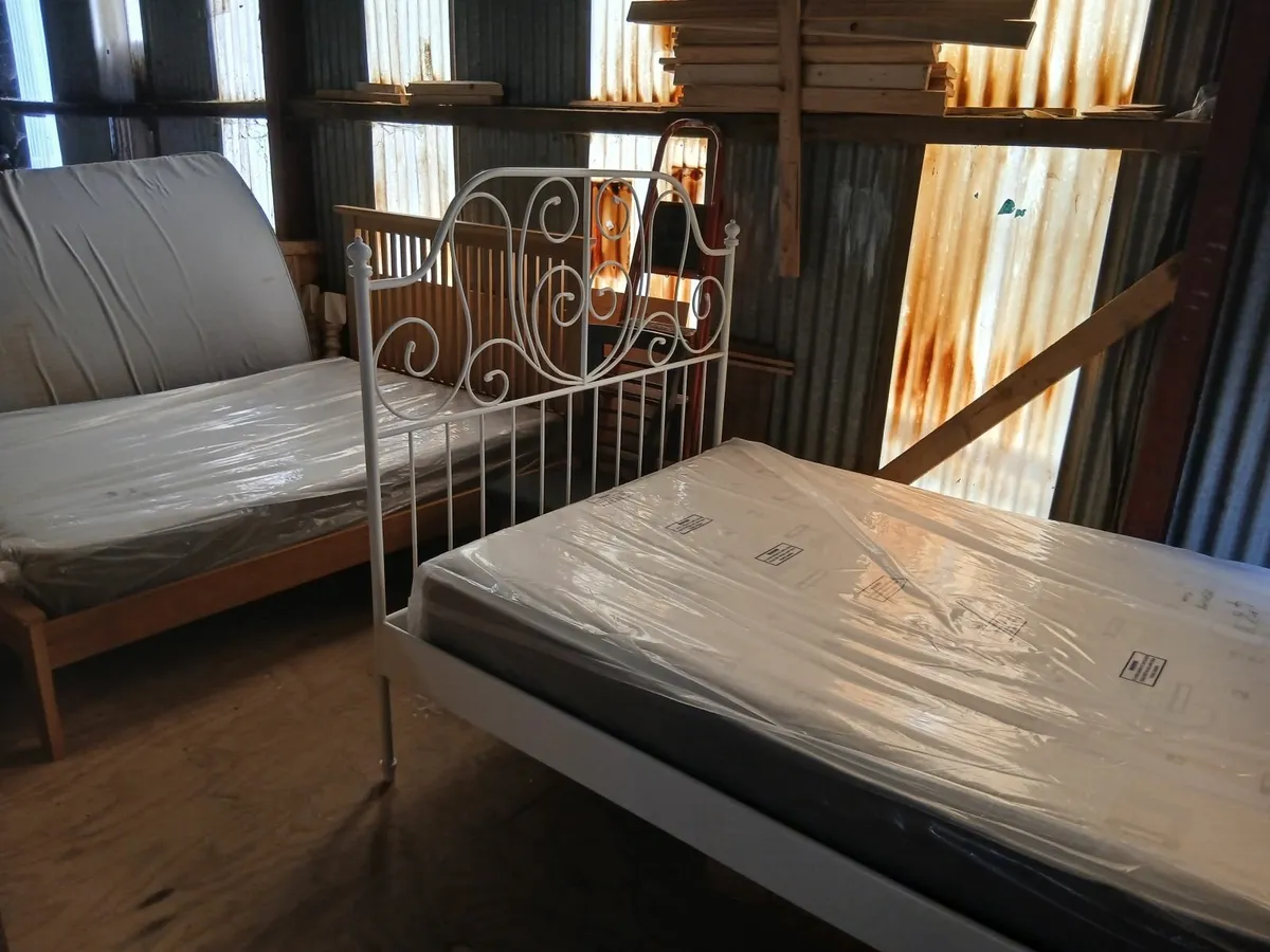 Beds - Image 3