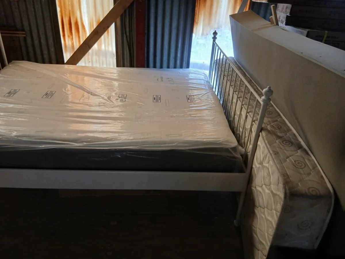 Beds - Image 4