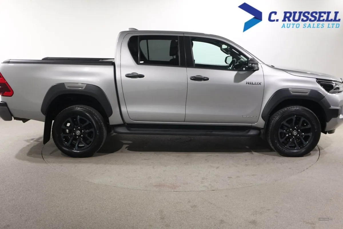 Toyota HiLux Diesel - Image 4