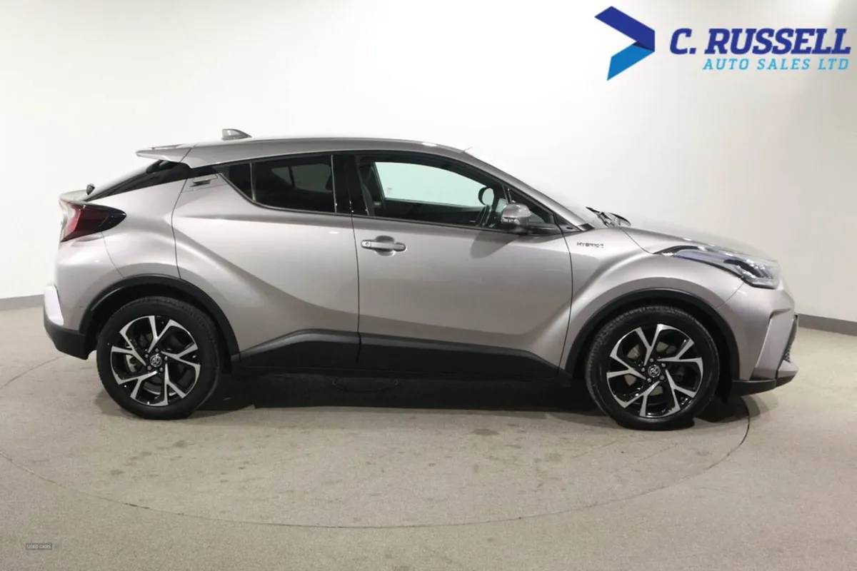 Toyota C-HR Hatchback - Image 4