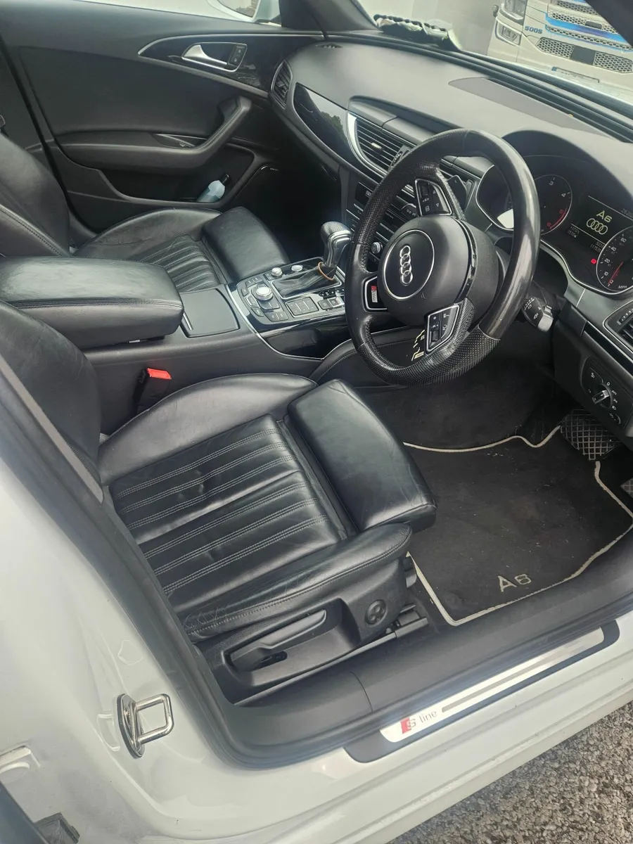 Audi A6 2014 - Image 2