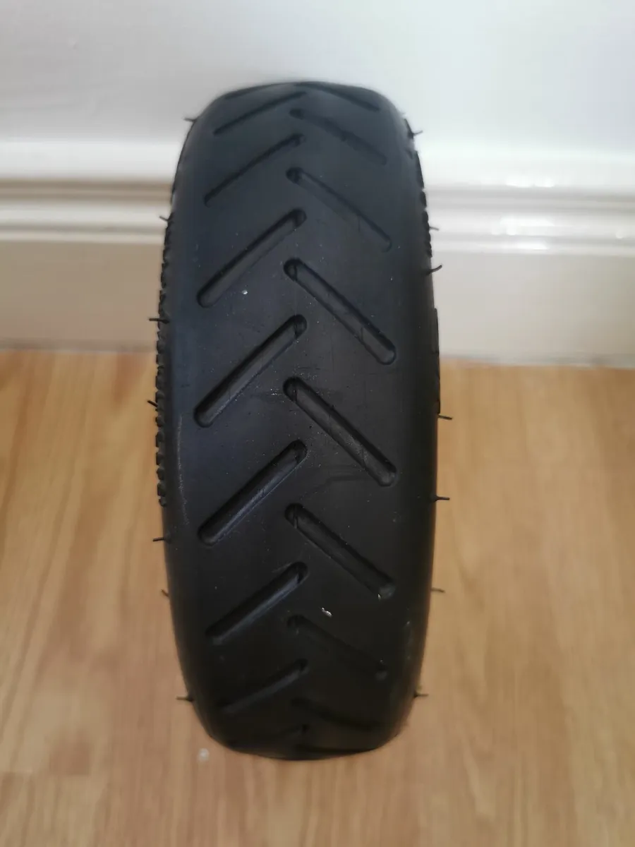 Brand New Original scooter tire+tube set 8.5inch - Image 4