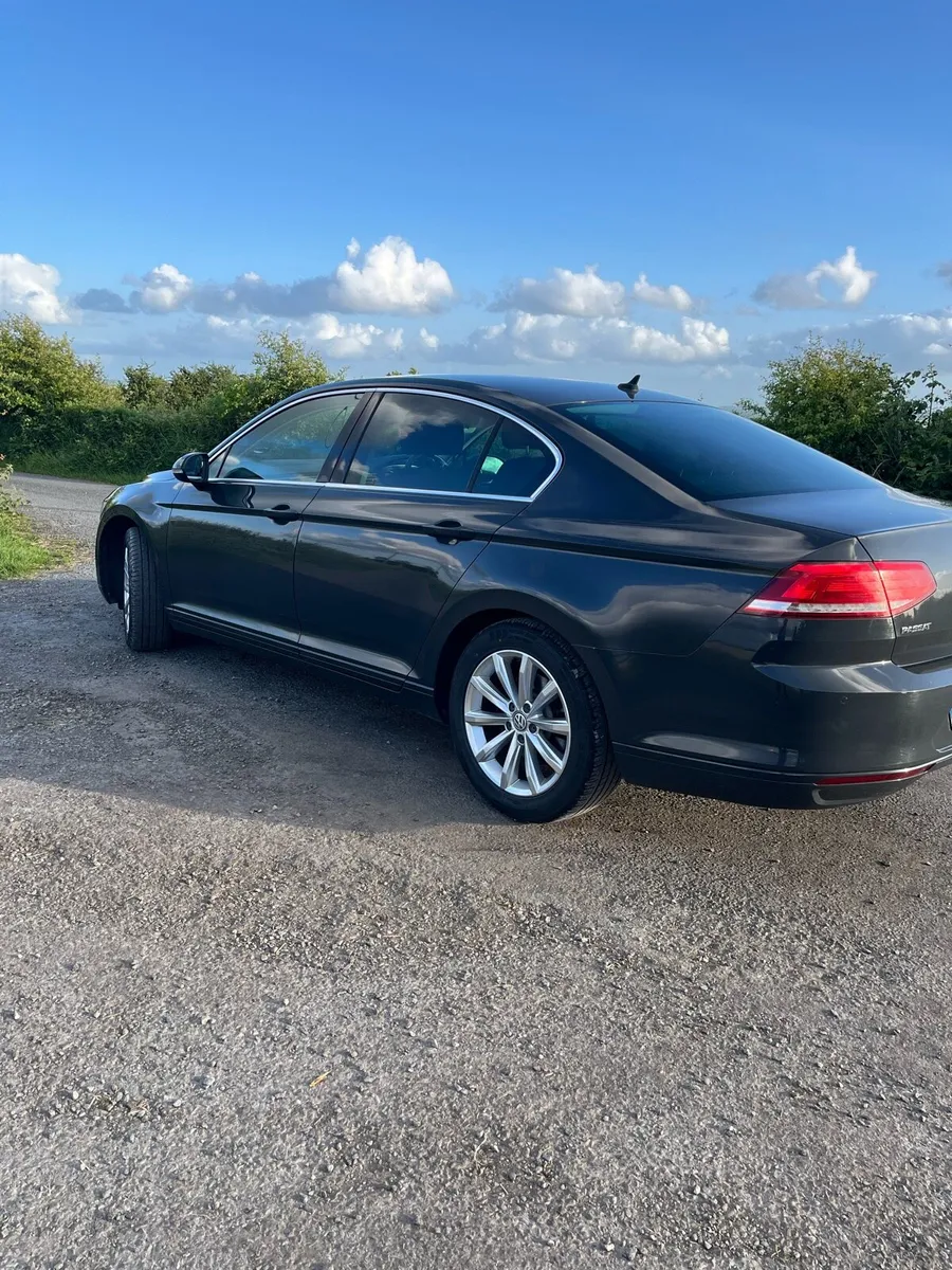 Car - Image 2