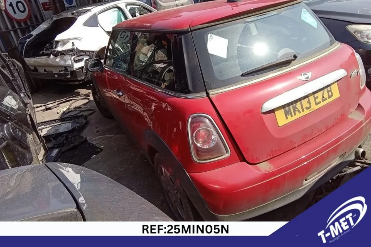2013 MINI ONE BREAKING FOR PARTS - Image 4