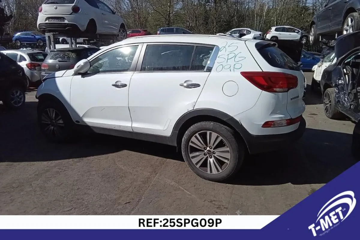 2015 KIA SPORTAGE BREAKING FOR PARTS - Image 1