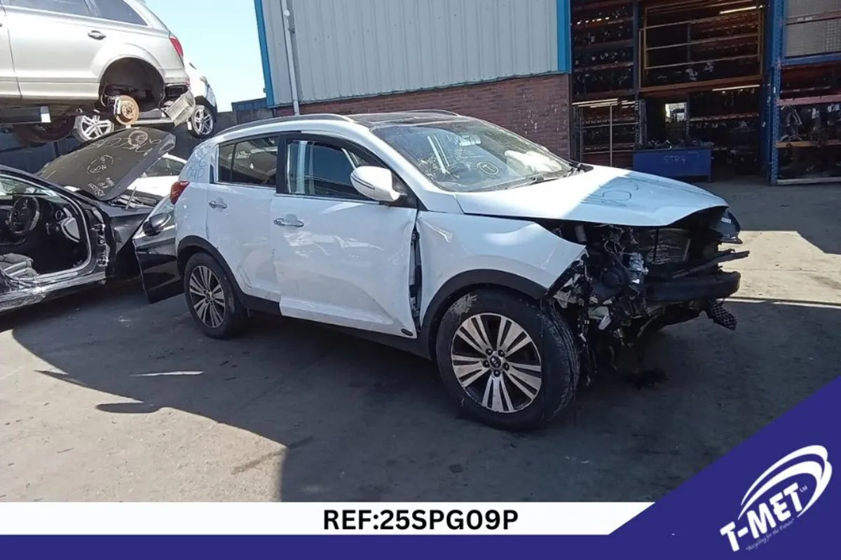 2015 KIA SPORTAGE BREAKING FOR PARTS - Image 3