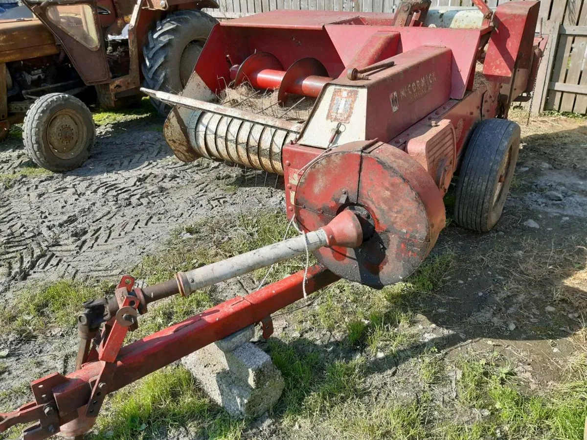 International B47 Square Baler - Image 1