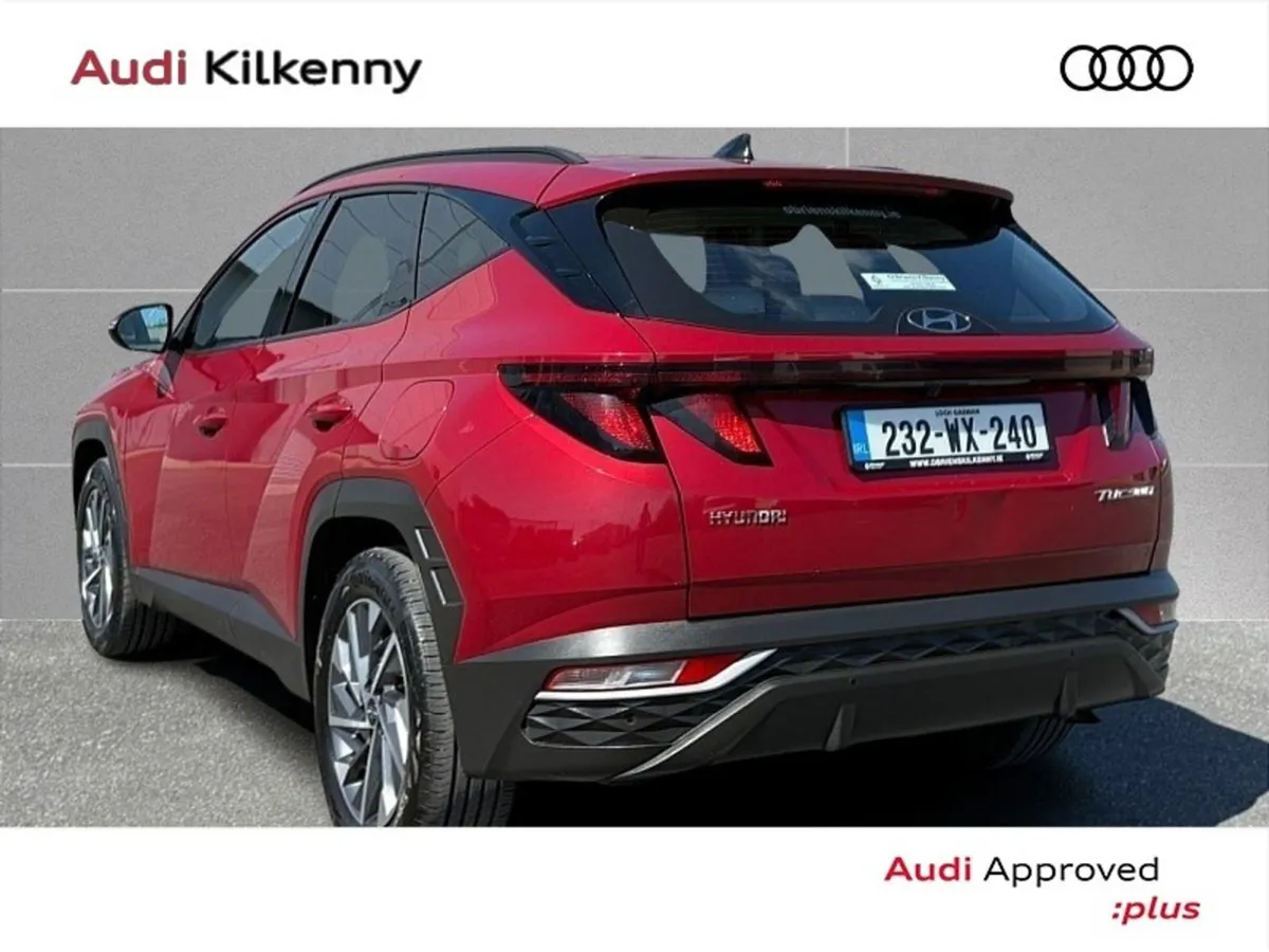 Hyundai Tucson Exucutive 1.6 DSL 5DR  1 Owner - T - Image 3