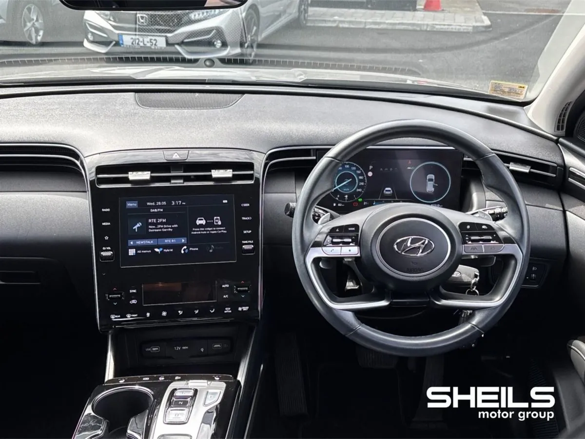 Hyundai Tucson Executive HEV Auto - Image 3