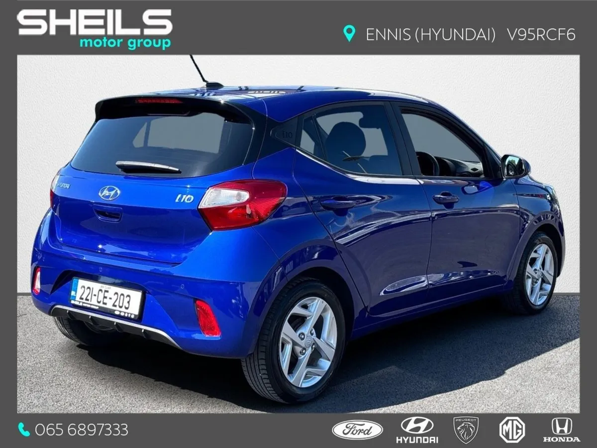Hyundai i10 Deluxe - Image 2