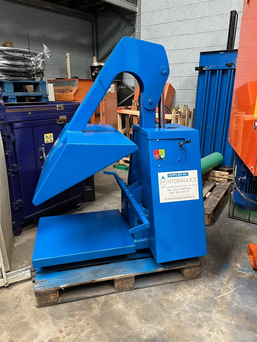 Compactor bin press recycling