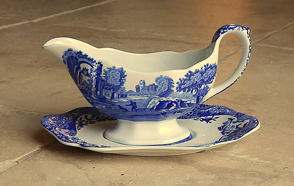 Spode Pottery Gravy Boat & Saucer - Image 1