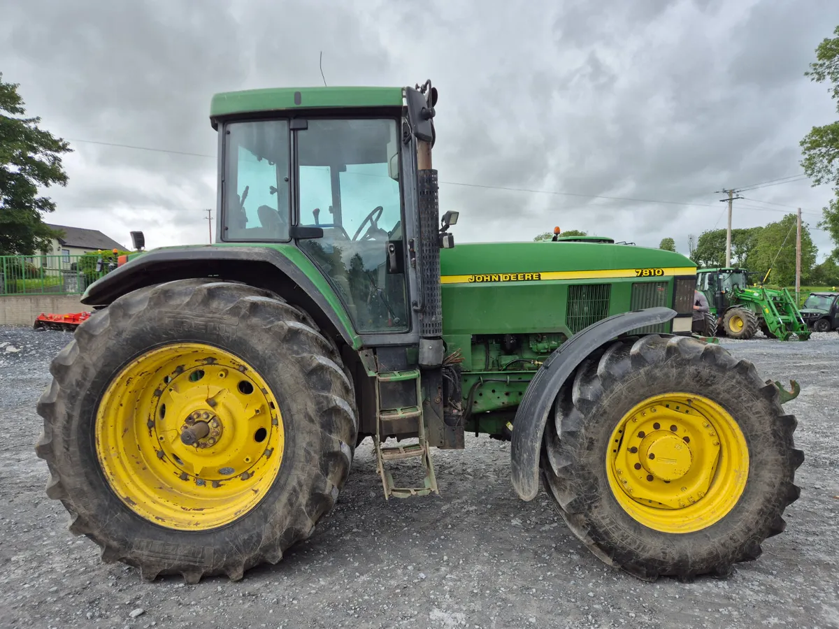 John Deere 7810 2002 - Image 3