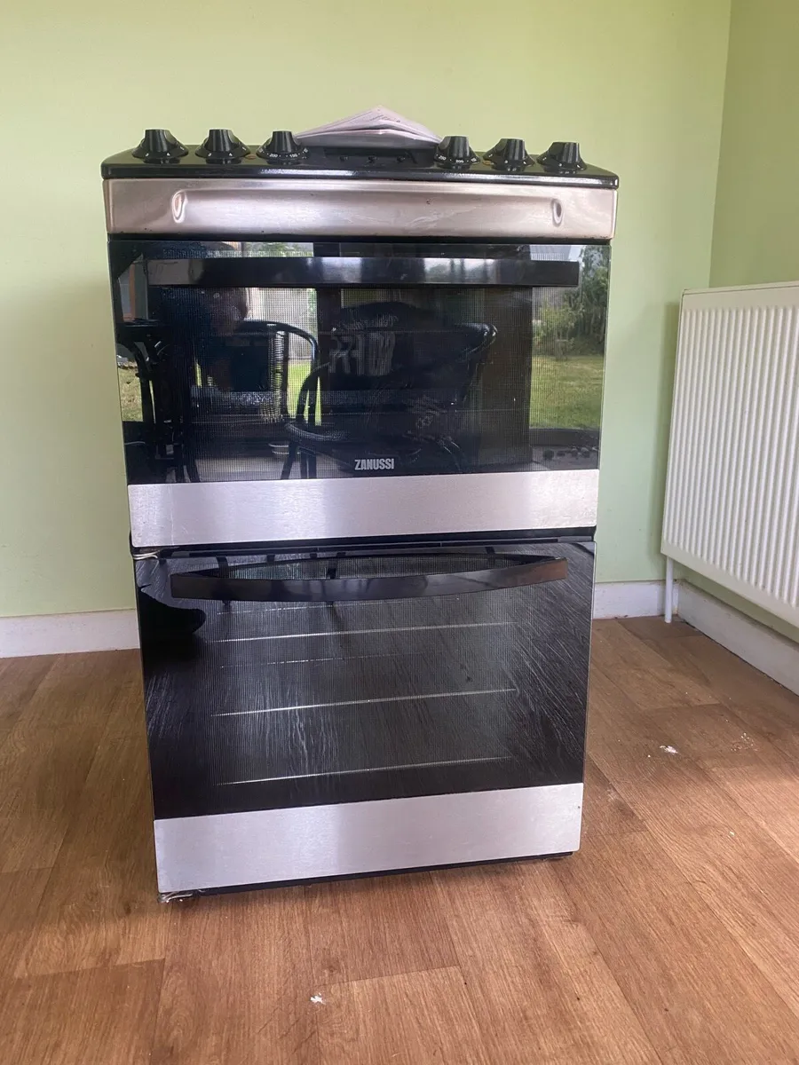 Zanussi electric double oven and hob - Image 2