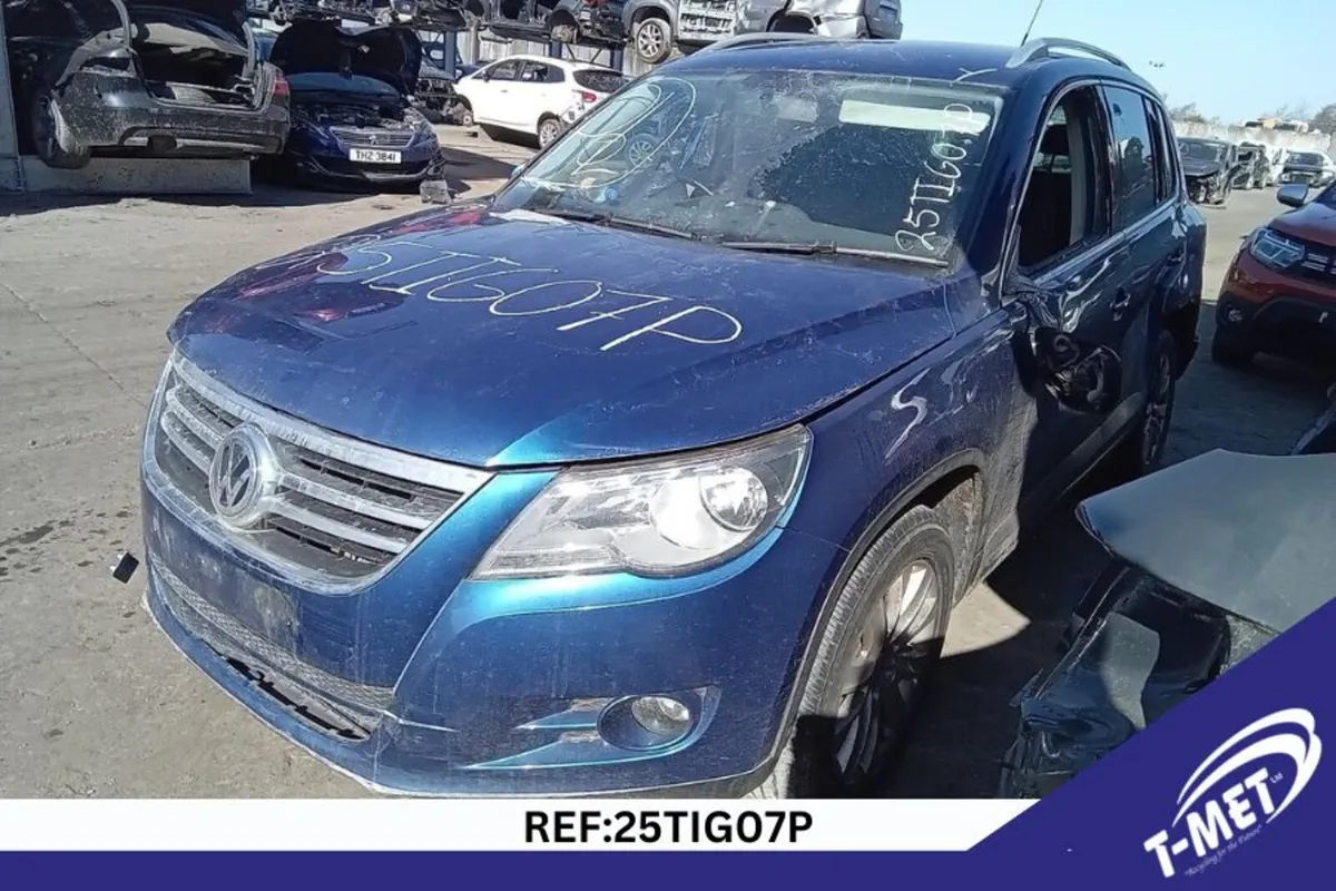 2010 VOLKSWAGEN TIGUAN BREAKING FOR PARTS - Image 1
