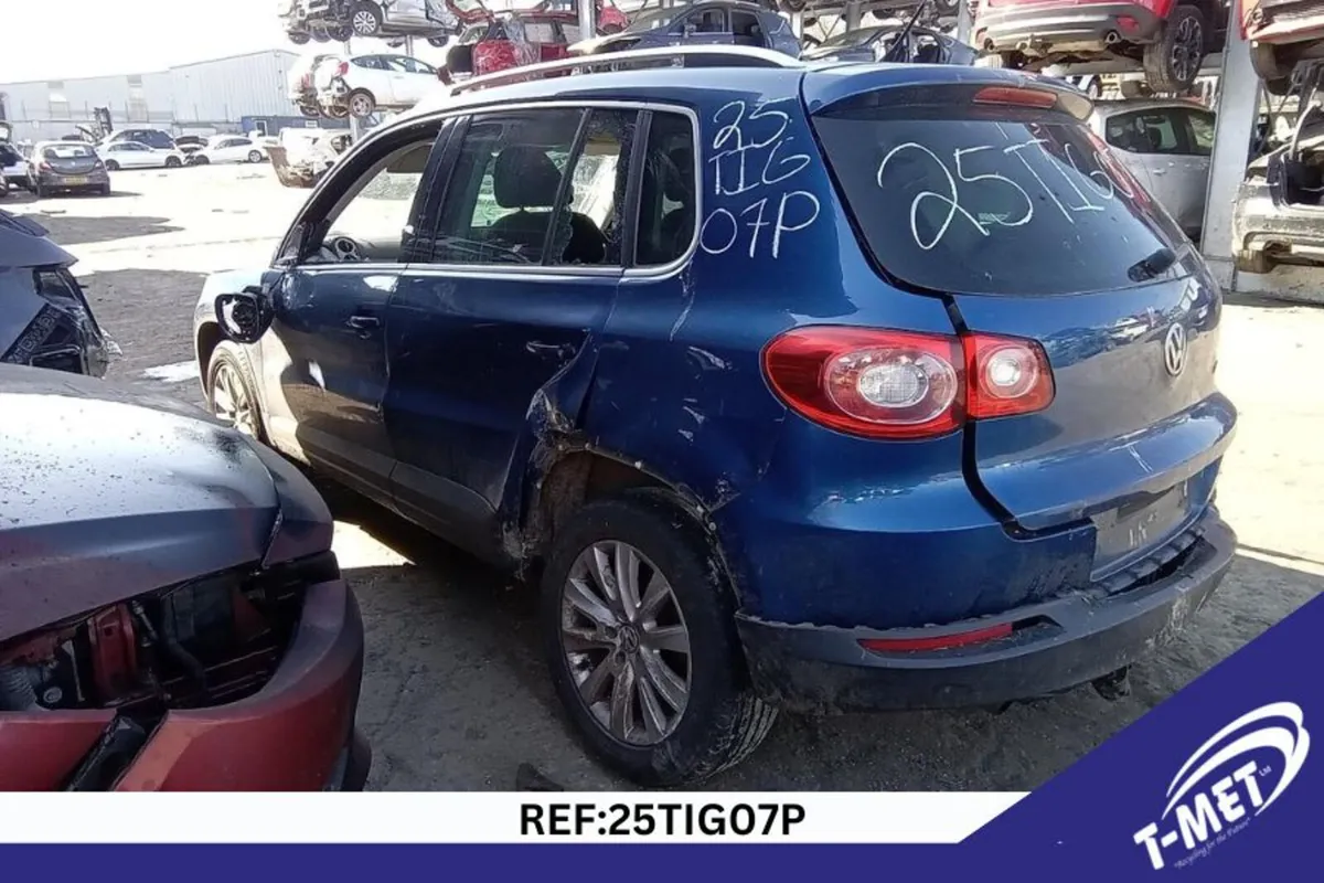 2010 VOLKSWAGEN TIGUAN BREAKING FOR PARTS - Image 3