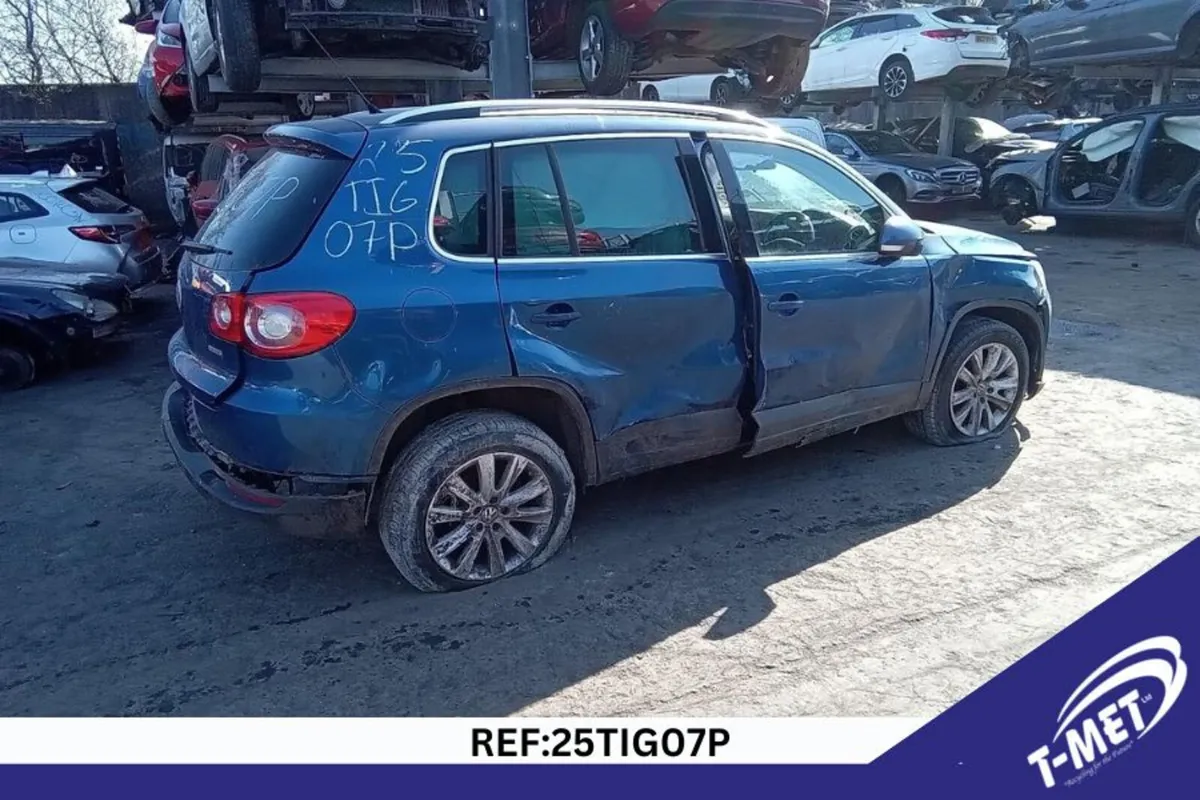 2010 VOLKSWAGEN TIGUAN BREAKING FOR PARTS - Image 4