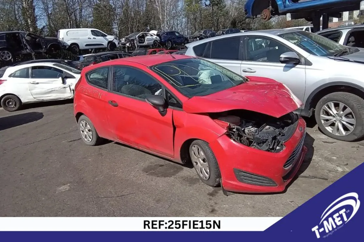2014 FORD FIESTA BREAKING FOR PARTS - Image 3
