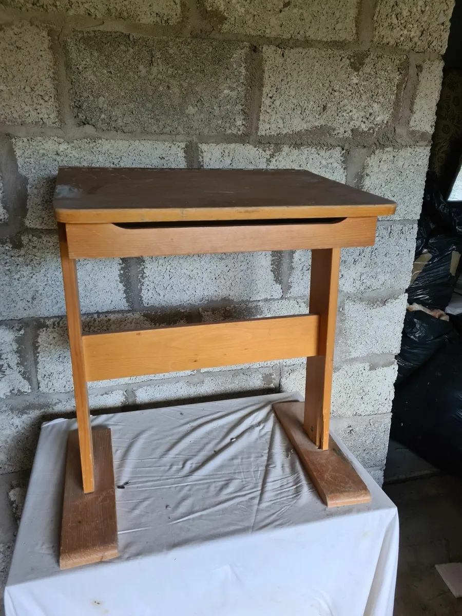 Flip top childs school desk - Image 2