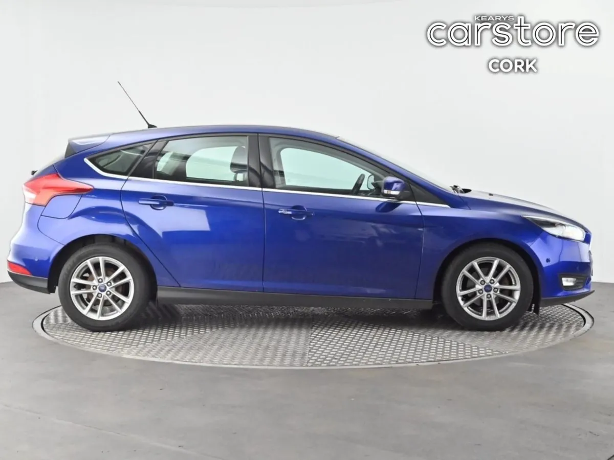 Ford Focus 1.5 Tdci 95ps Zetec - Image 2