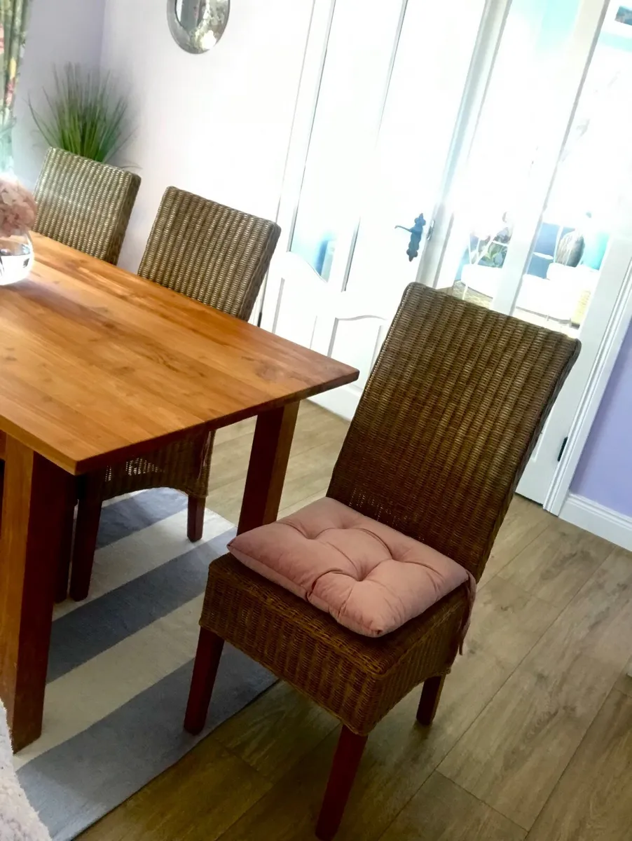 dining room table and chairs - Image 3