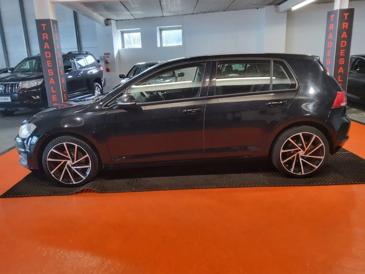 Volkswagen Golf 1.6 TDI 110HP Bluemotion - Image 3