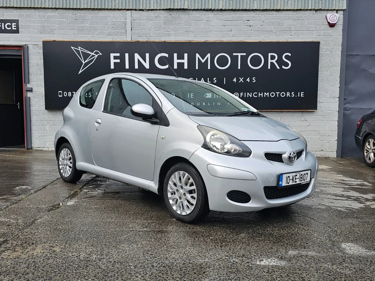 TOYOTA AYGO - PLATINUM MODEL // MINT CONDITION - Image 1