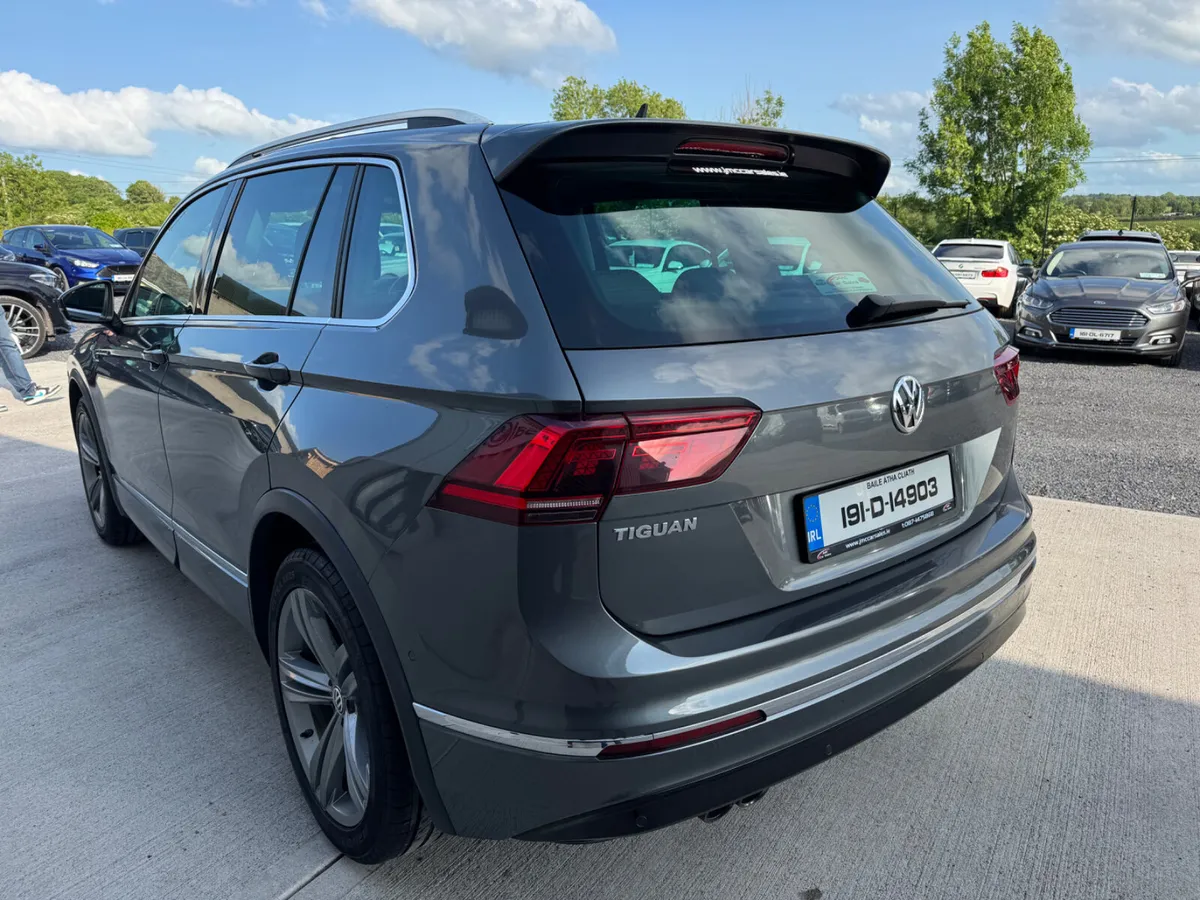 STUNNING VOLKSWAGEN TIGUAN R LINE TOP SPEC - Image 4