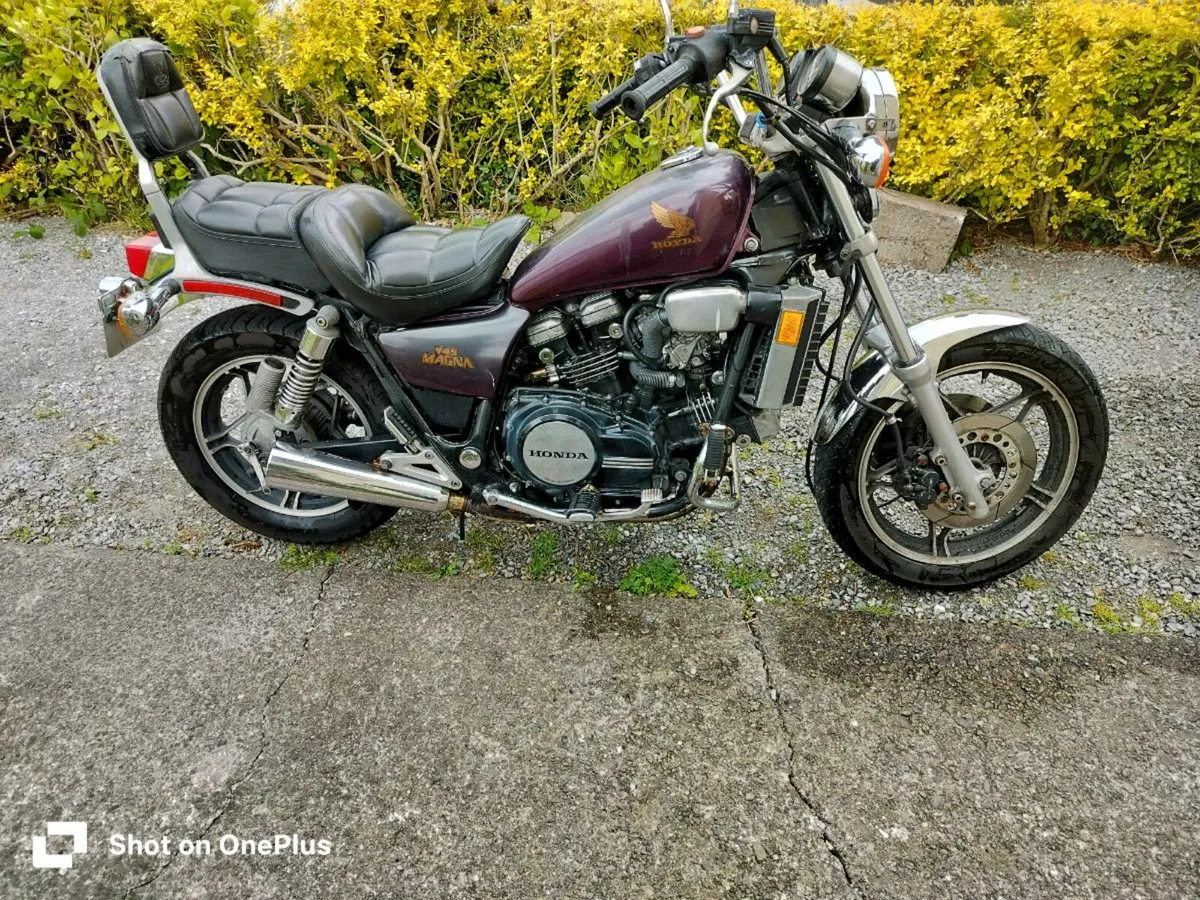 1982 honda magna v45 750 - Image 1