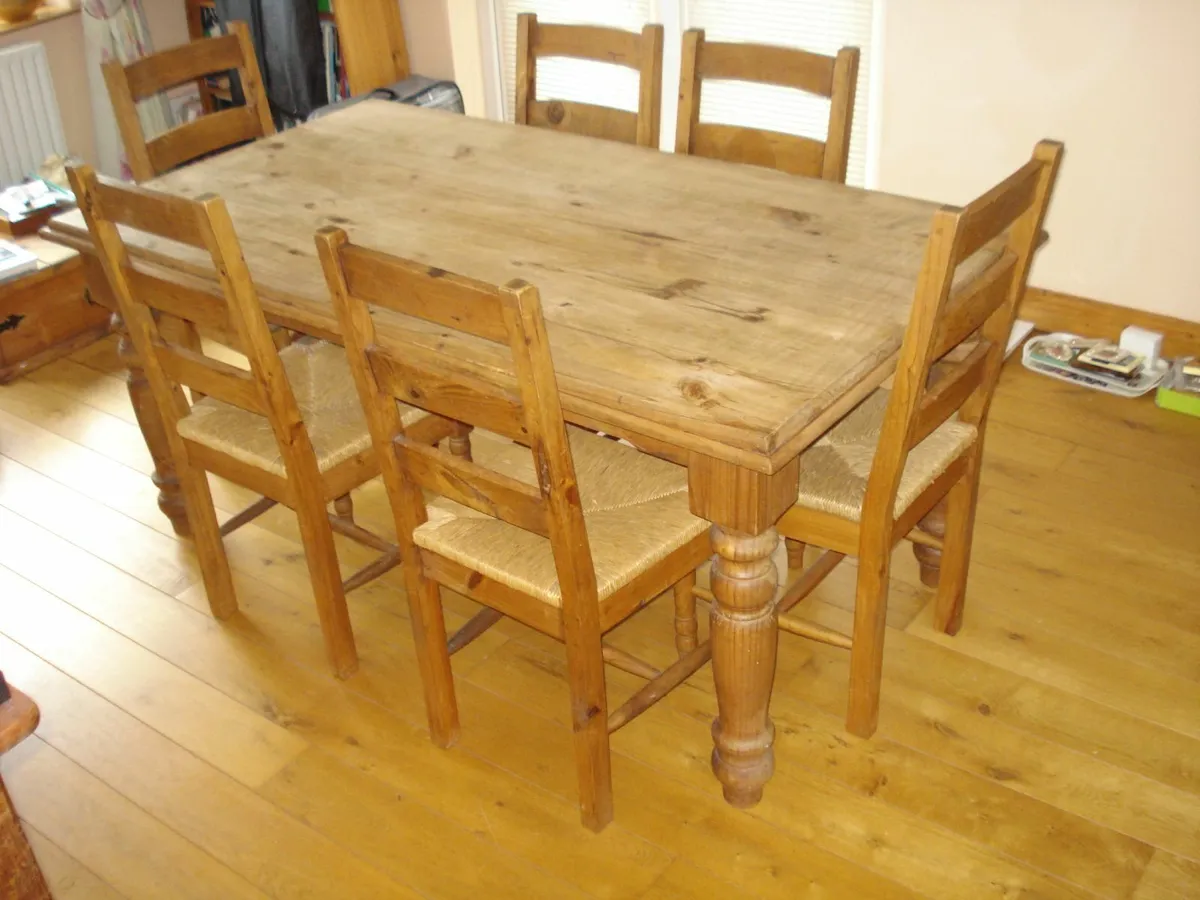RUSTIC MEXICAN PINE TABLE & 6 CHAIRS. - Image 2