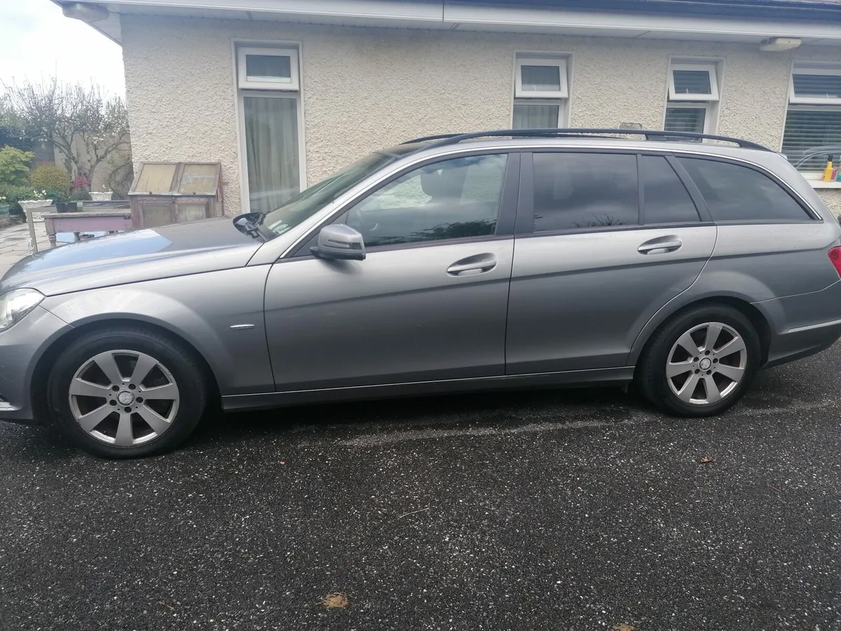 Mercedes 220CDI Estate C Class.Manual. - Image 4