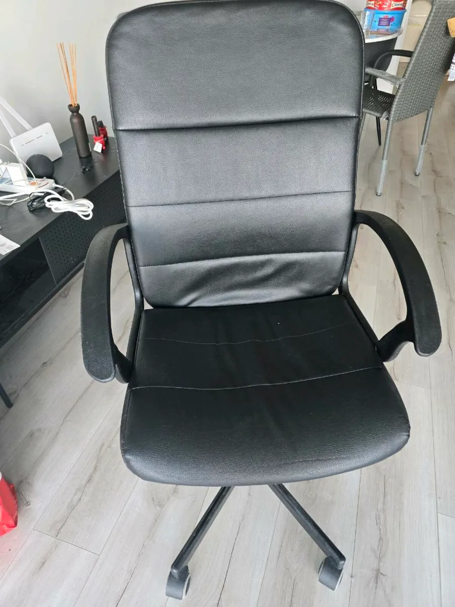 Desk chair - Image 2