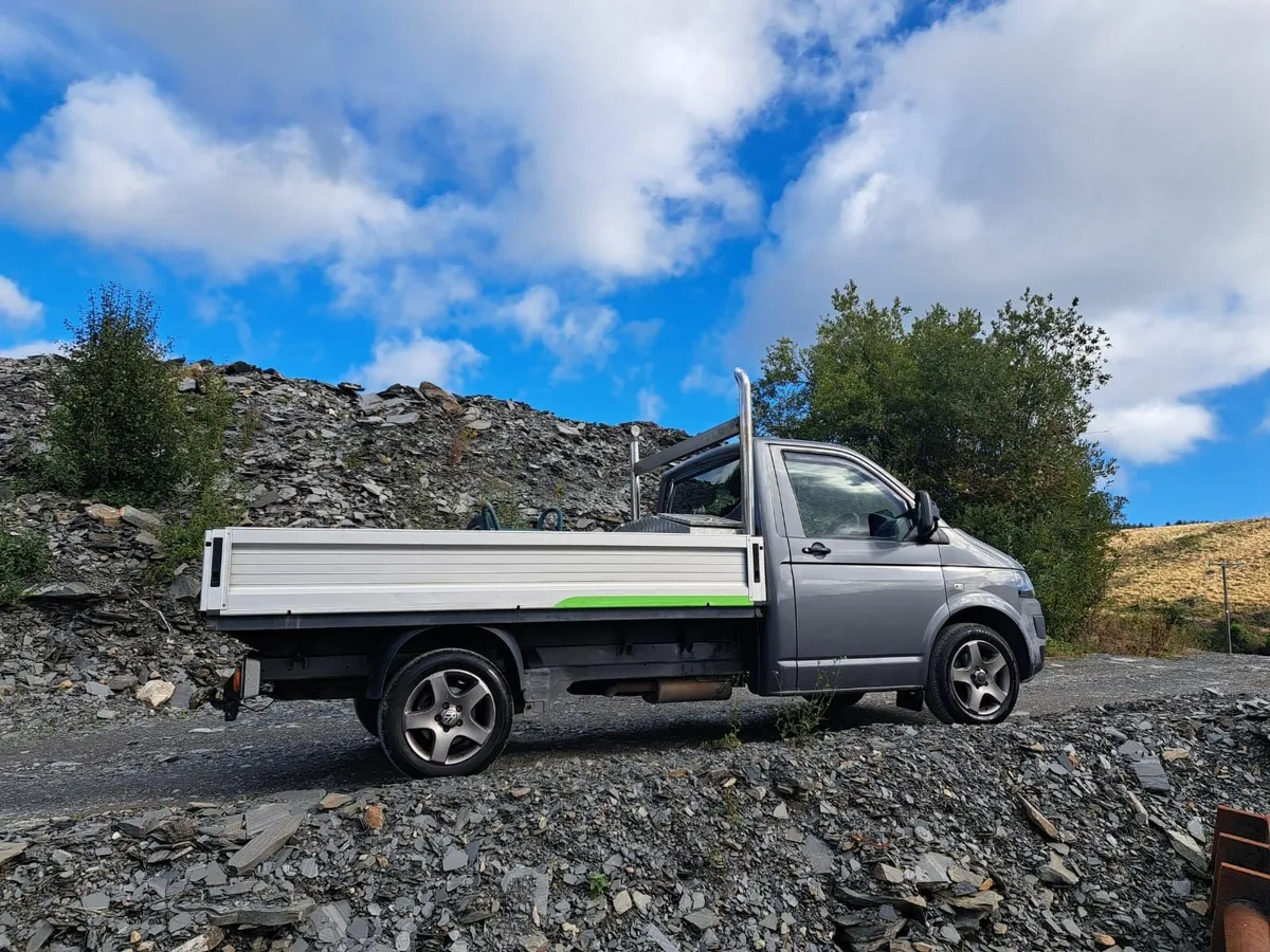 Volkswagen Transporter 2014 - Image 2