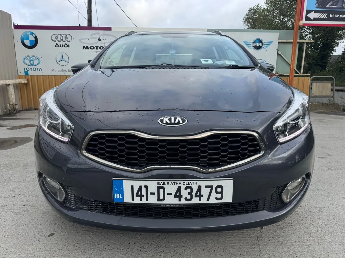 141 Kia Ceed 1.6D Estate Low Miles Warranty - Image 4