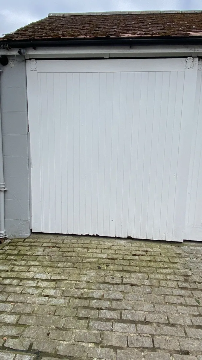 3 Garage sliding doors - Image 3