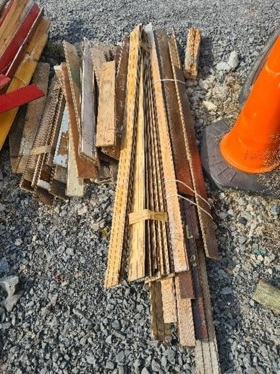 reclaimed pre finished red deal ceiling boards - Image 3
