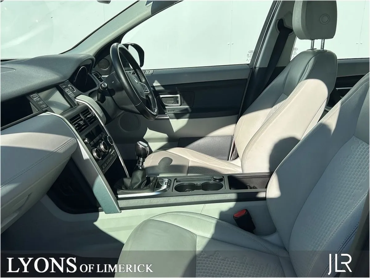 Land Rover Discovery Sport 2.0 TD4 150PS SE 7 Sea - Image 3