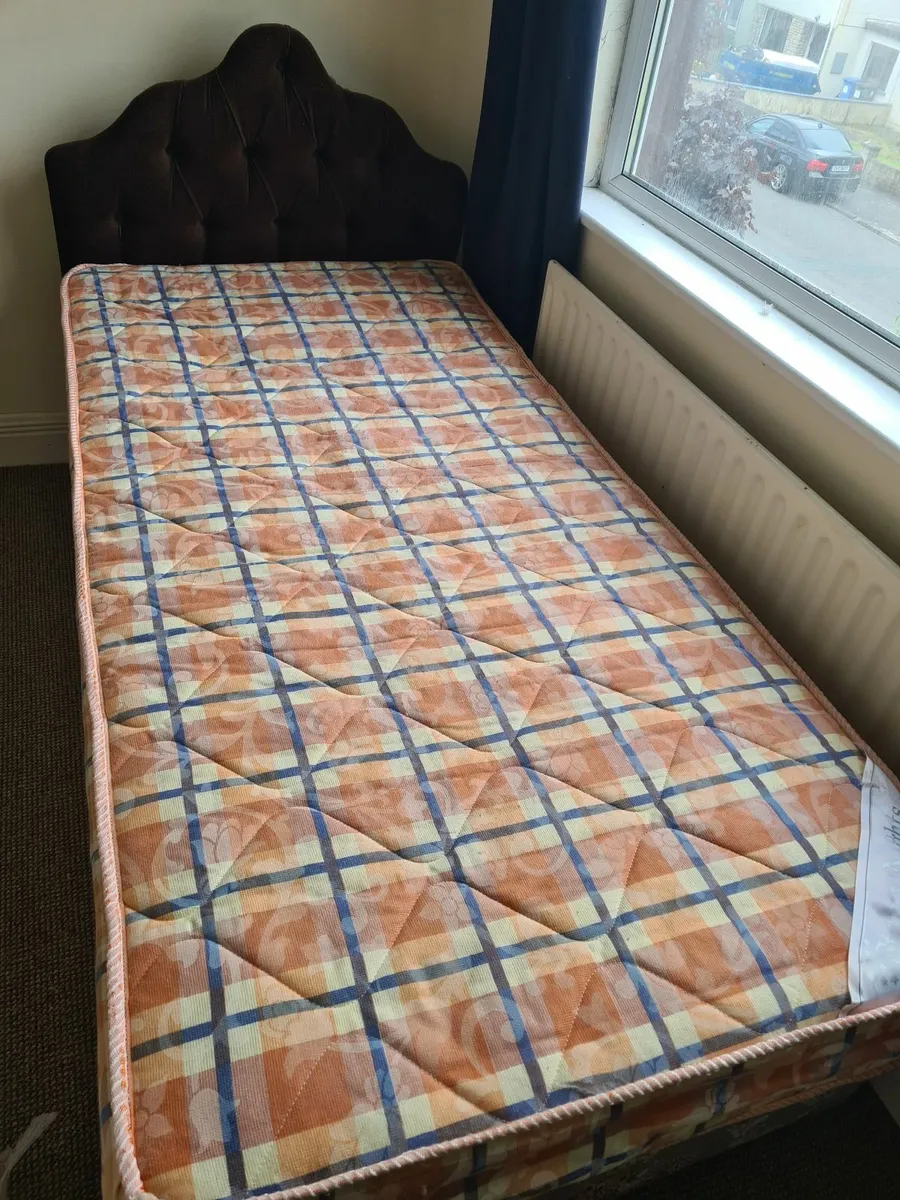 Selection of single beds and mattresses - Image 1