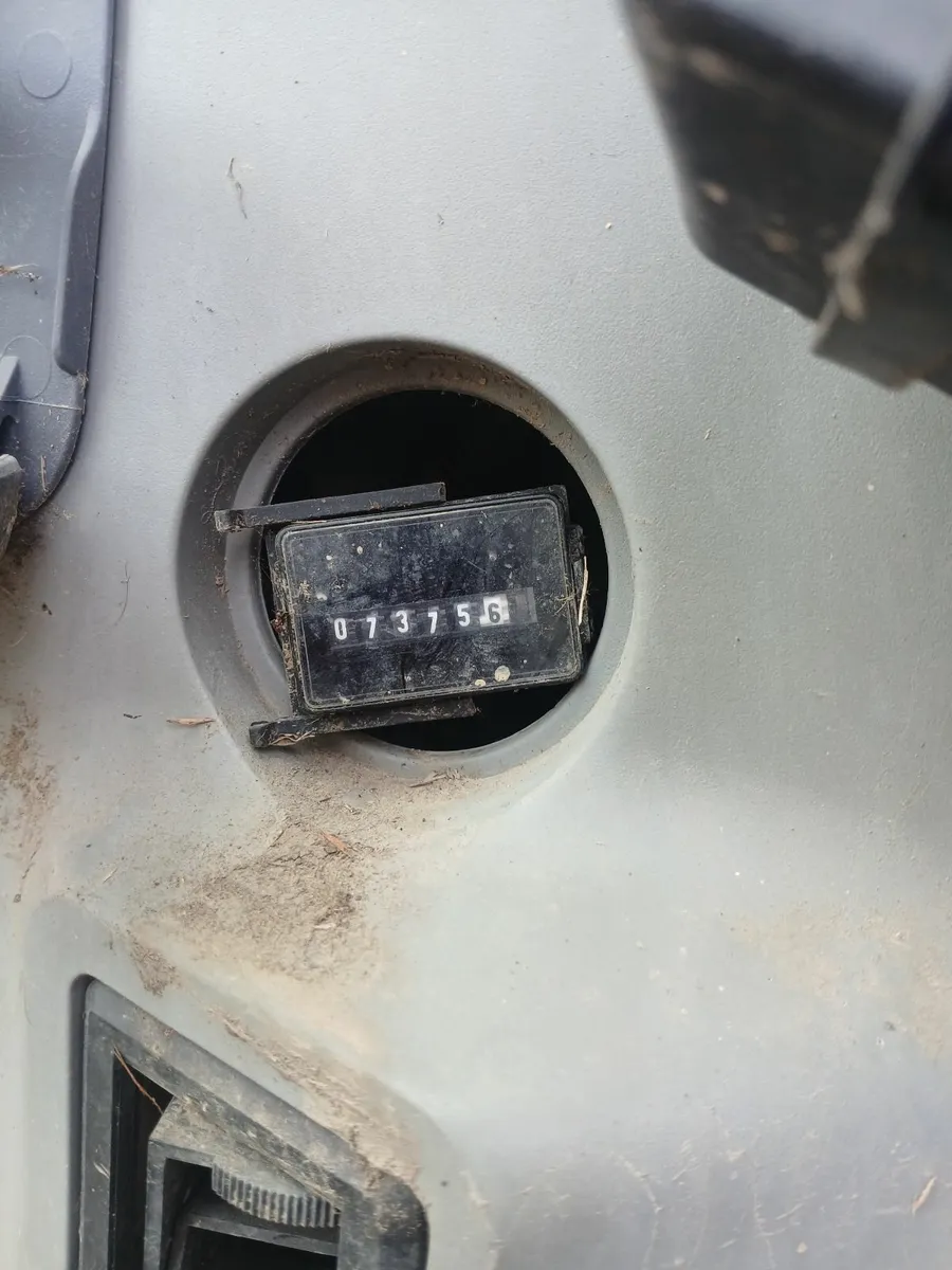 135 sr newholland kobelco - Image 3