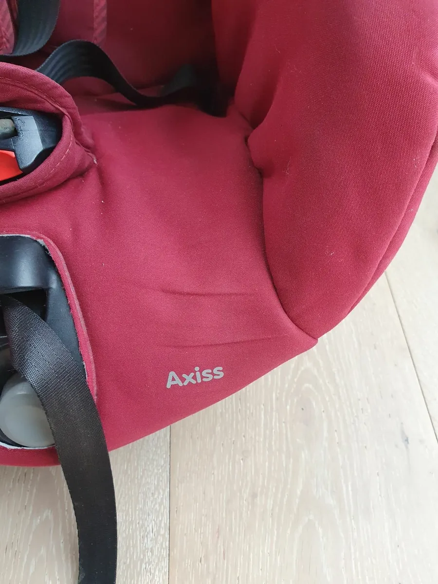 Maxi cosi axiss swivel car seat - Image 2