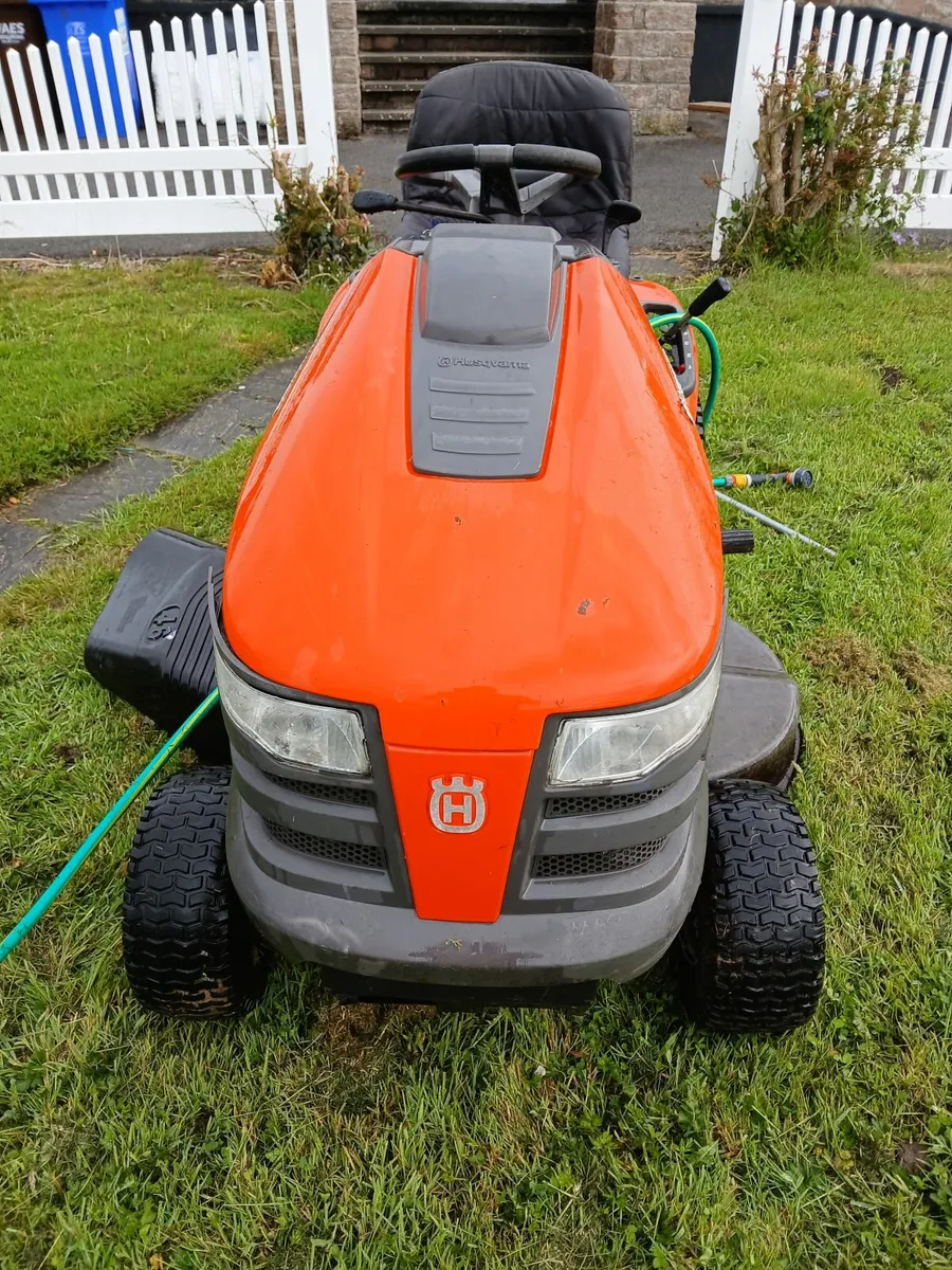 Husqvarna YTH22V46 Riding Lawn Mower used - Image 2