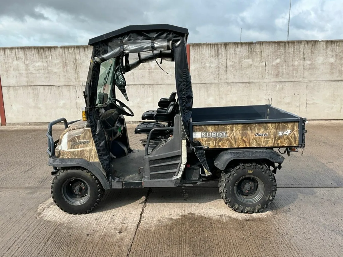 KUBOTA RTV900 4x4 DIESEL UTILITY VEHICLE - Image 3