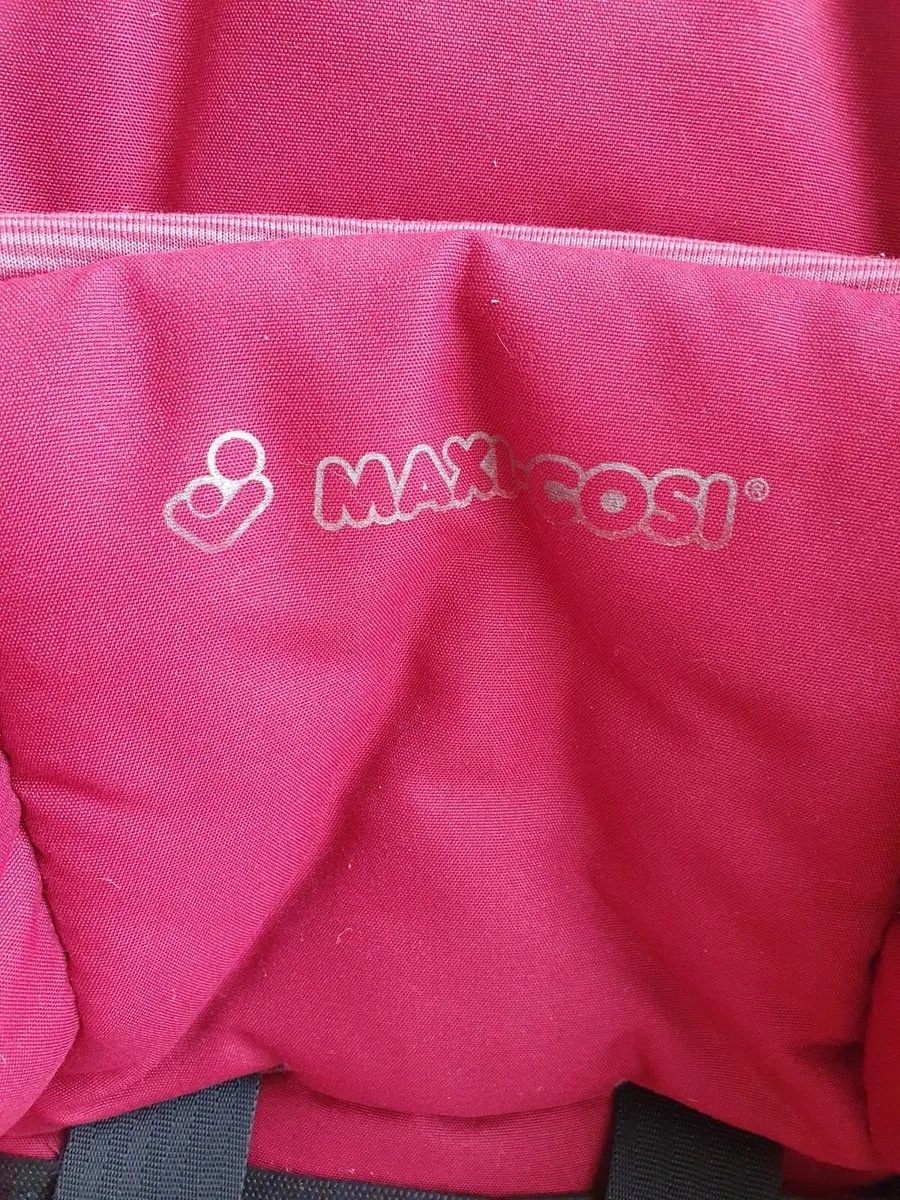 Maxi cosi axiss swivel car seat - Image 4