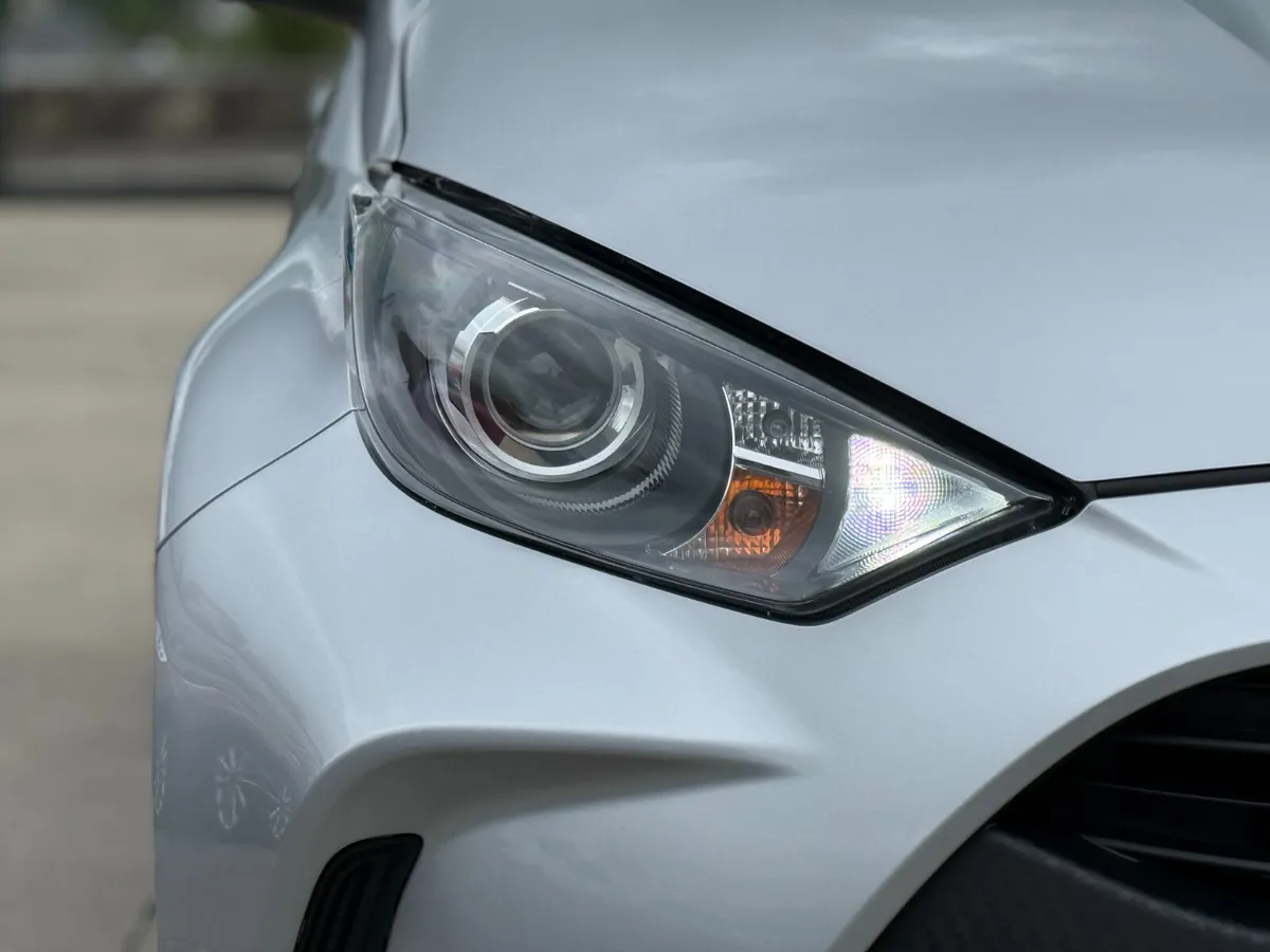 Toyota Yaris, 2022, HYBRID LUNA AUTO*LOW MILEAGE* - Image 4