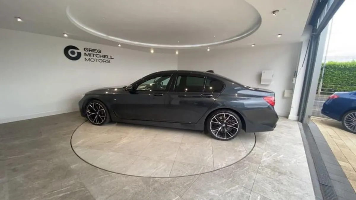 BMW 7 Series 730d M Sport 4dr Auto - Image 3